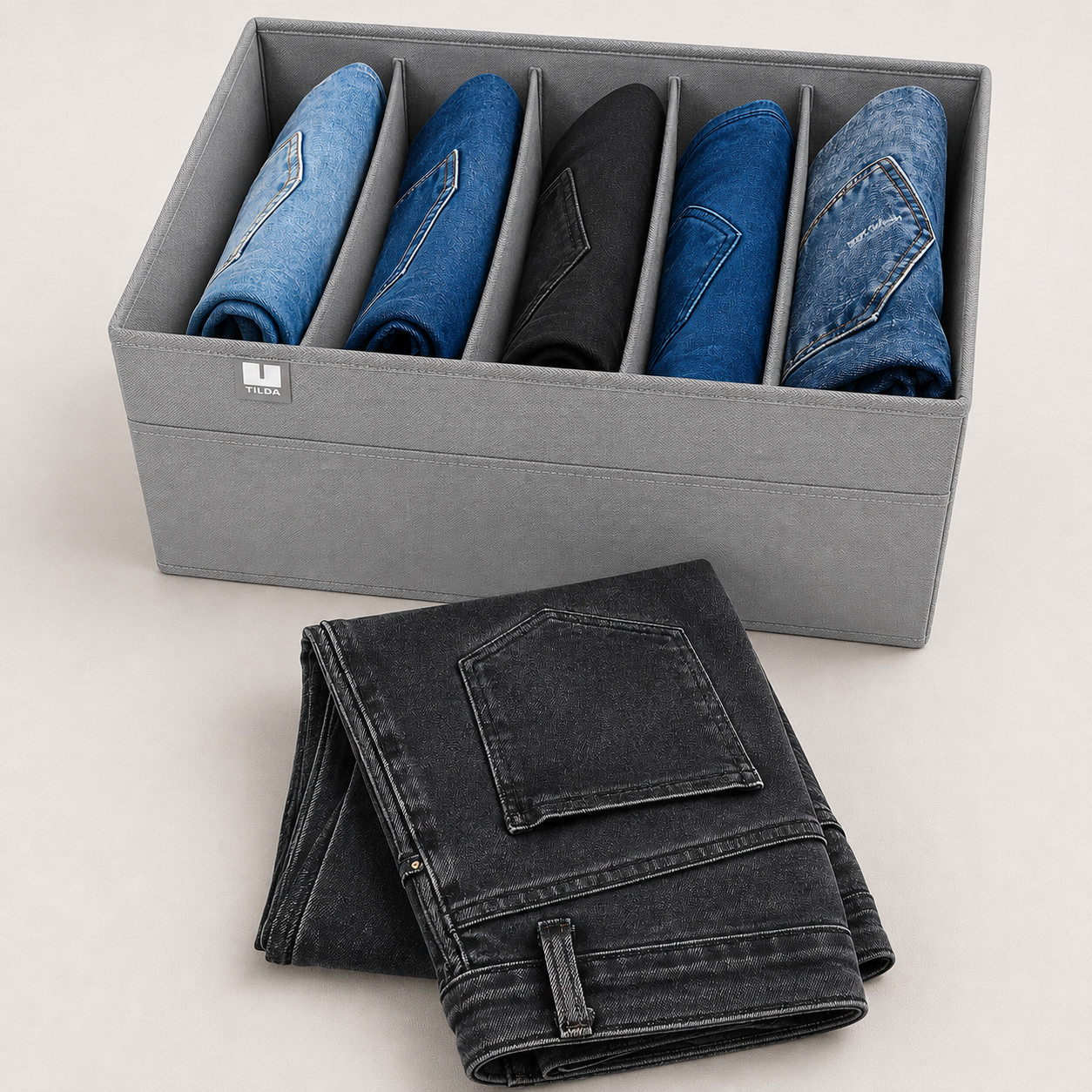 Photo 2 de Boite rangement 5 compartiments , Djeans,  serviette de bain, pulls